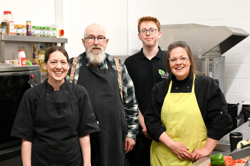 1 Oak Community Meals Team
