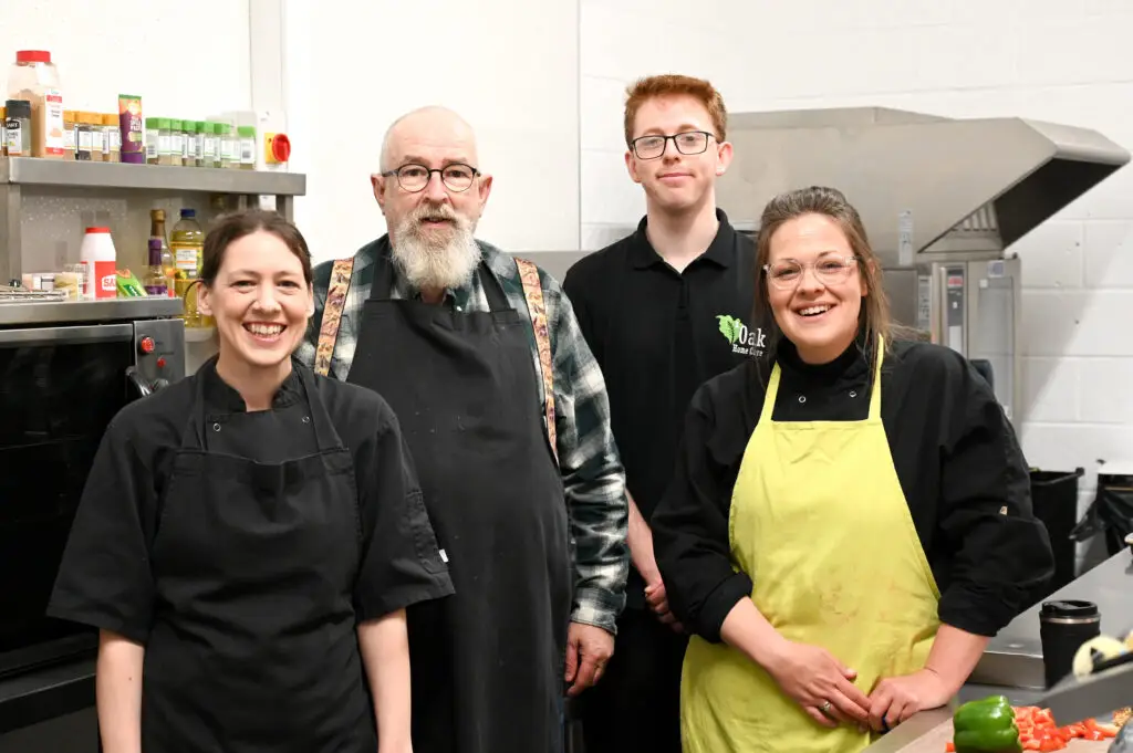 1 Oak Community Meals Team